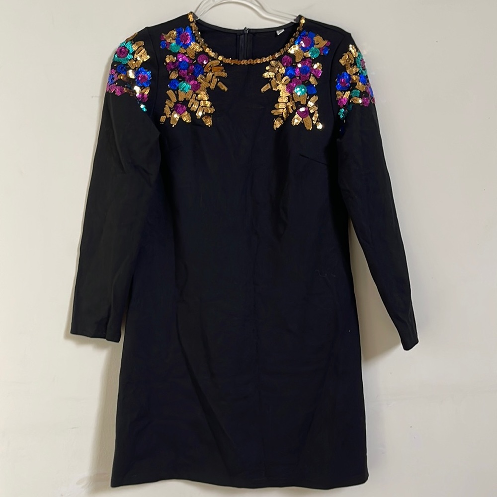 Black women dress with glitter perfect for holiday